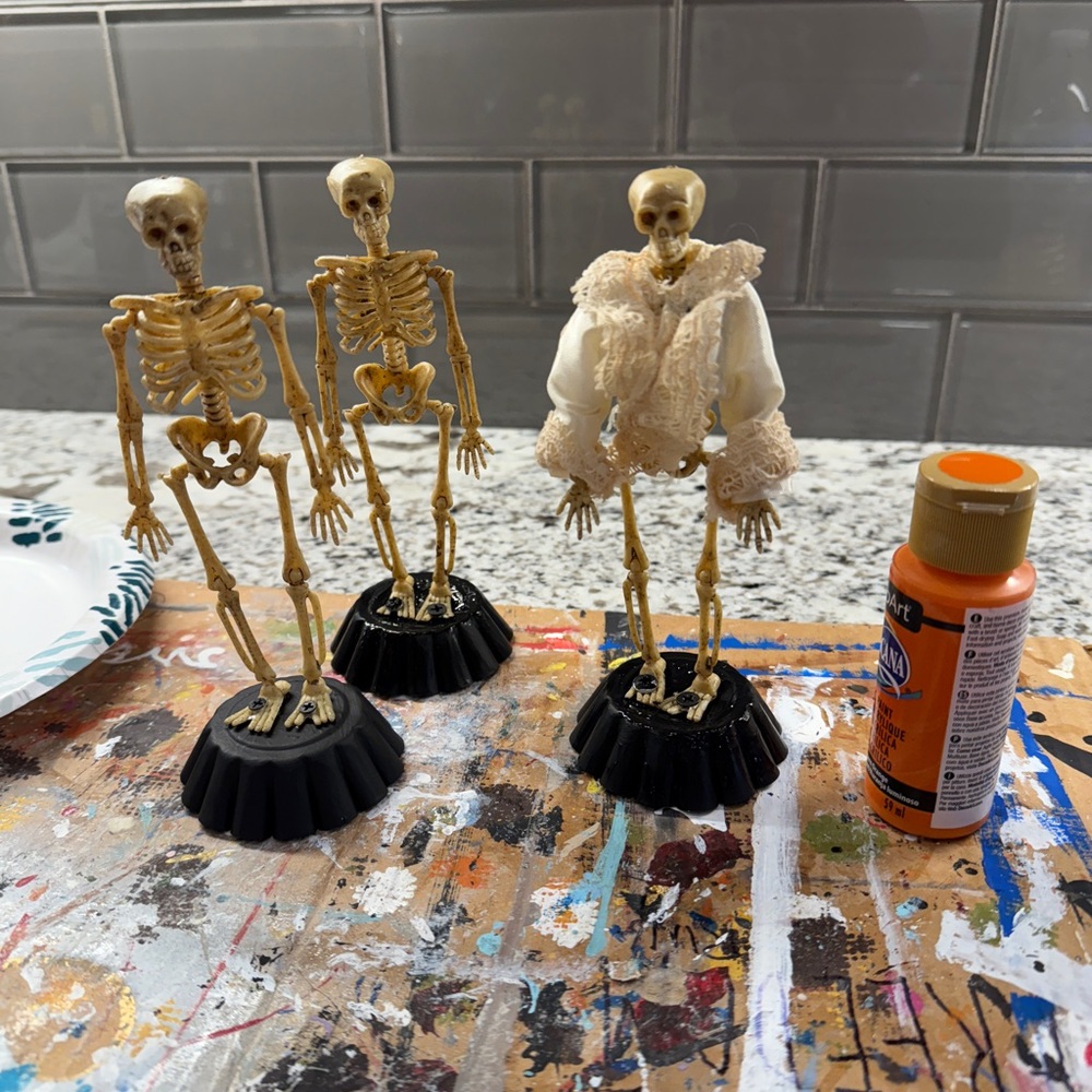 ❌SOLD❌OOAK Vintage Dressed Skeletons Made by Me! - Picture 6 of 17
